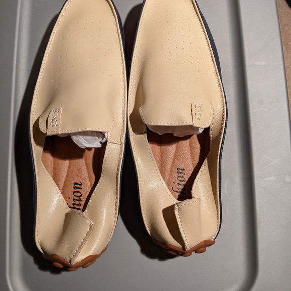 NWOT Men's driving shoes super soft vinyl uppers - Picture 4 of 5